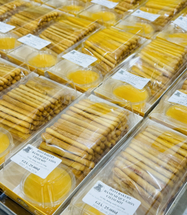 BÁNH MÌ QUE GIÒN CHẤM SỐT